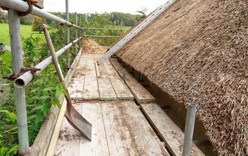 advantages of Cnoc Nan Gobhar thatch roofing